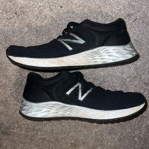 New Balance shoes youth size 1 black on silver/white ombre sole great used cond